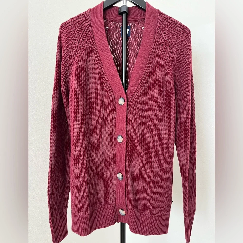 *NWT* GAP Women's Deep Burgundy Cardigan Sweater (Sz M) - Picture 2 of 9
